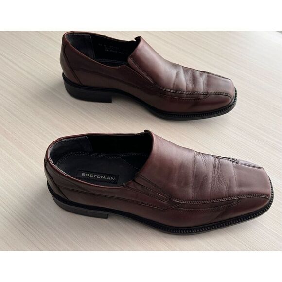 Bostonian Leather Slip-On Loafers, size 9.5M - Picture 5 of 13